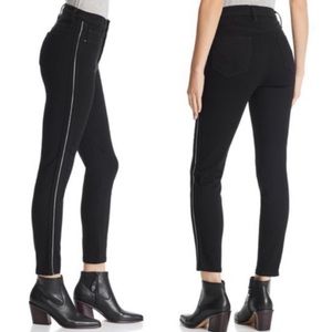 Levi's Mile High Side Zipper Skinny Jeans in Black, Size 25